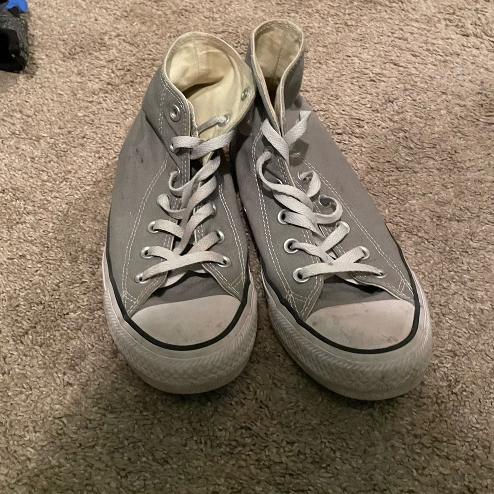Grey converse. Size 8